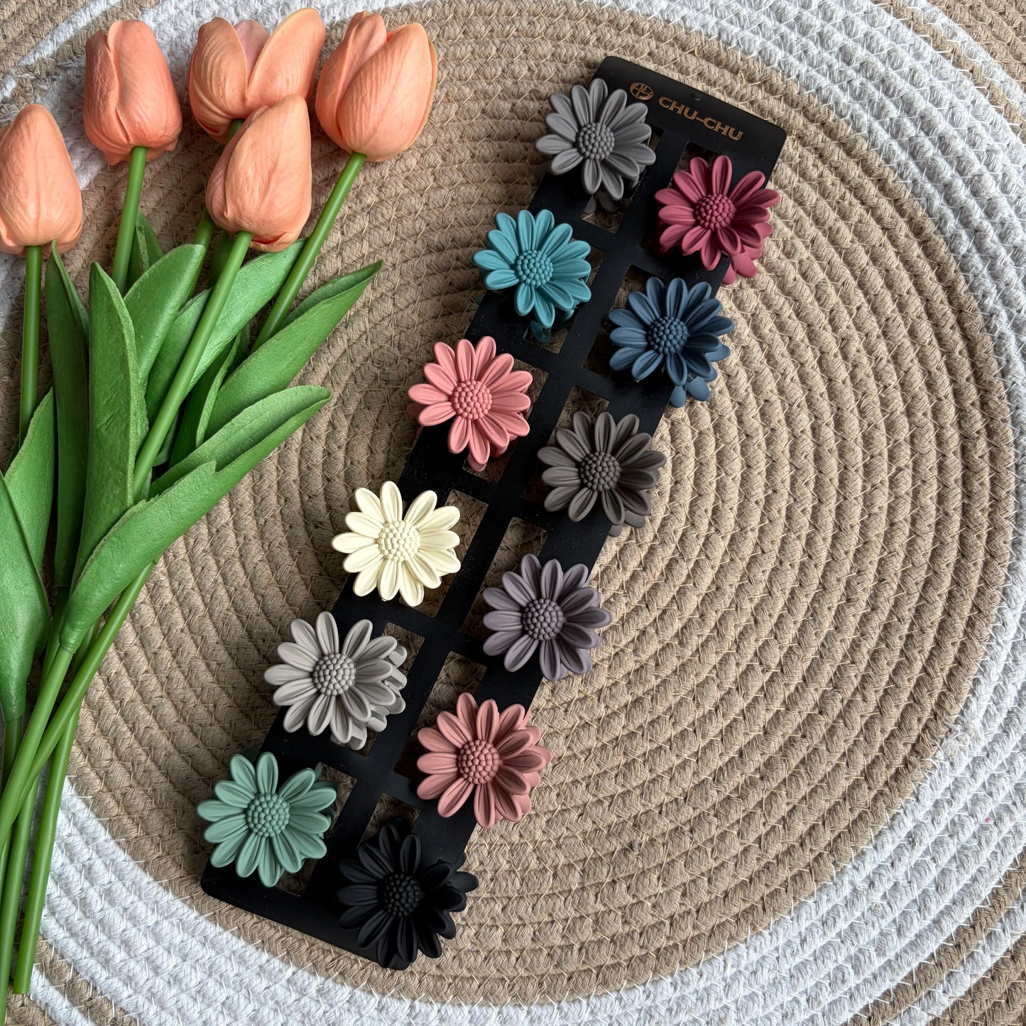 Matte Daisy Claw Clips (12 Pieces)