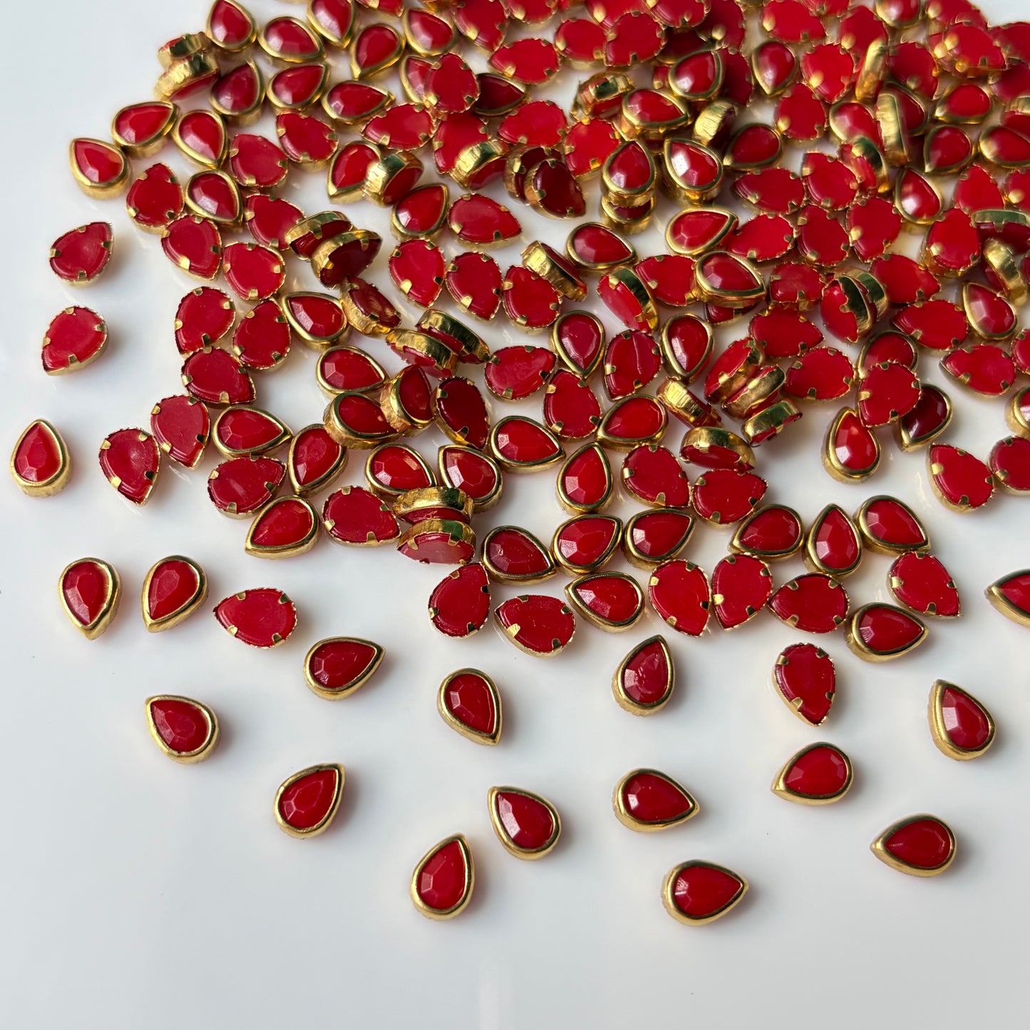 Kundan Stones DROP 4*8 (10 Grams) Red