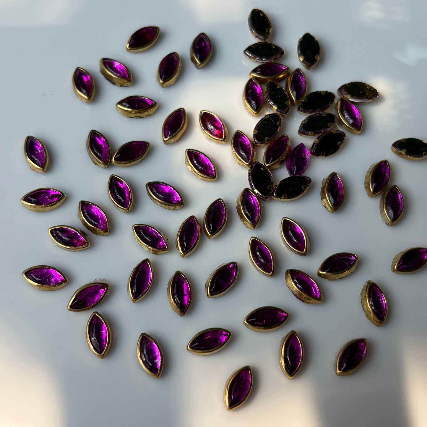 Kundan Stones EYE 8k (10 Grams) Purple