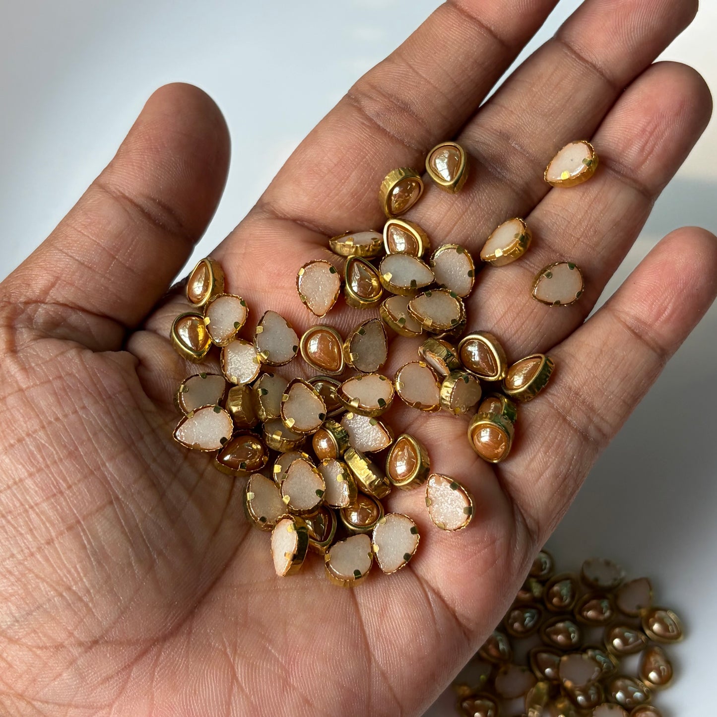 Ceramic Kundan Drop 8/4 Gold (10 Grams)