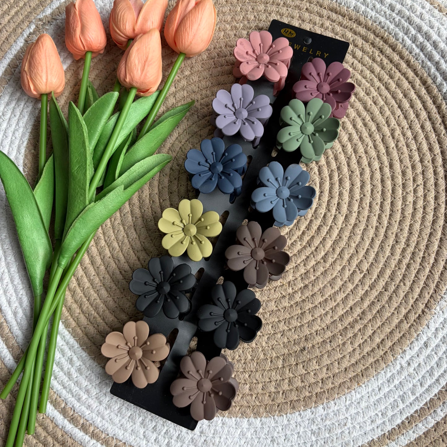 Matte Flower Claws (12 Pieces)
