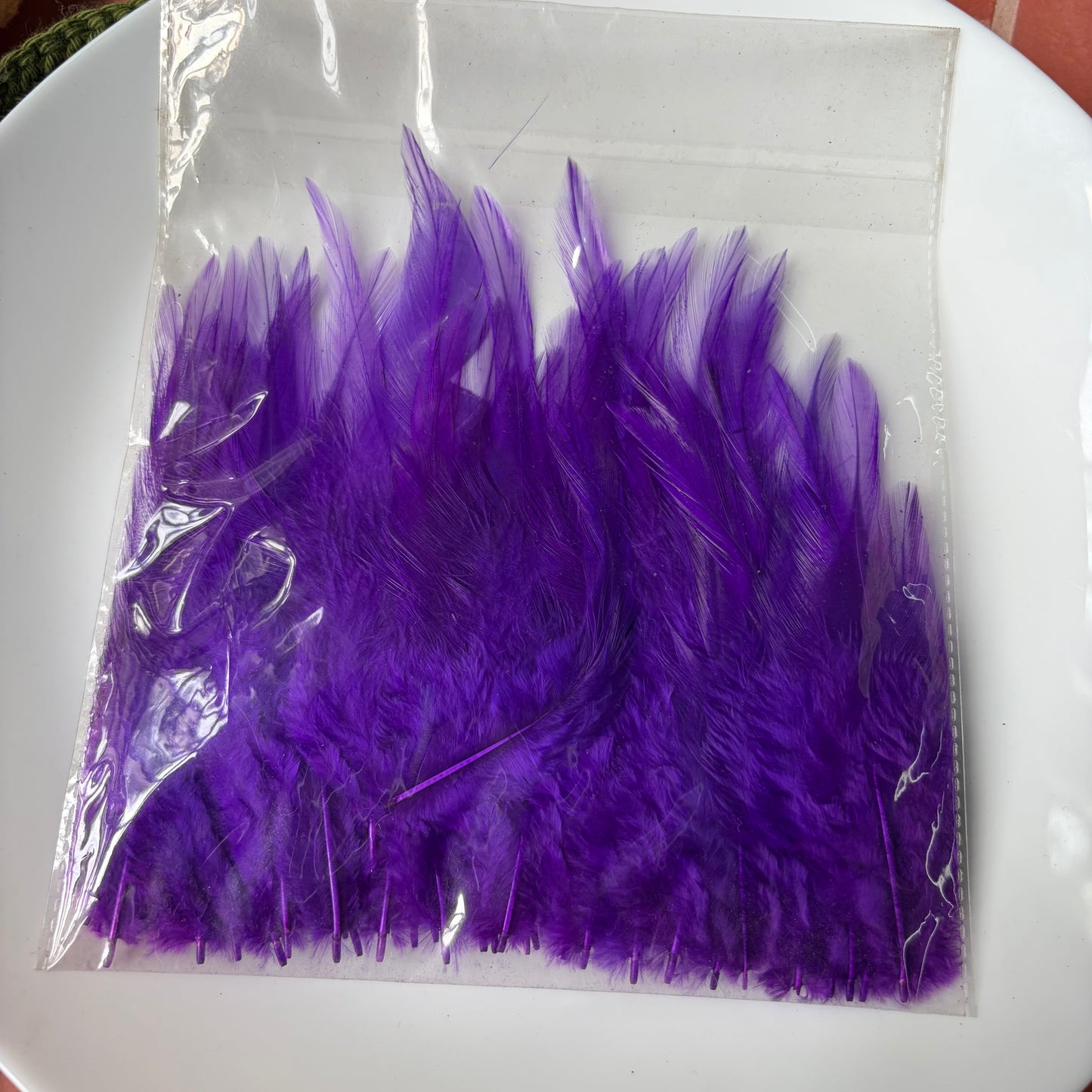 Pointed Feathers (45 Feathers apx) Size - 3-7 inches