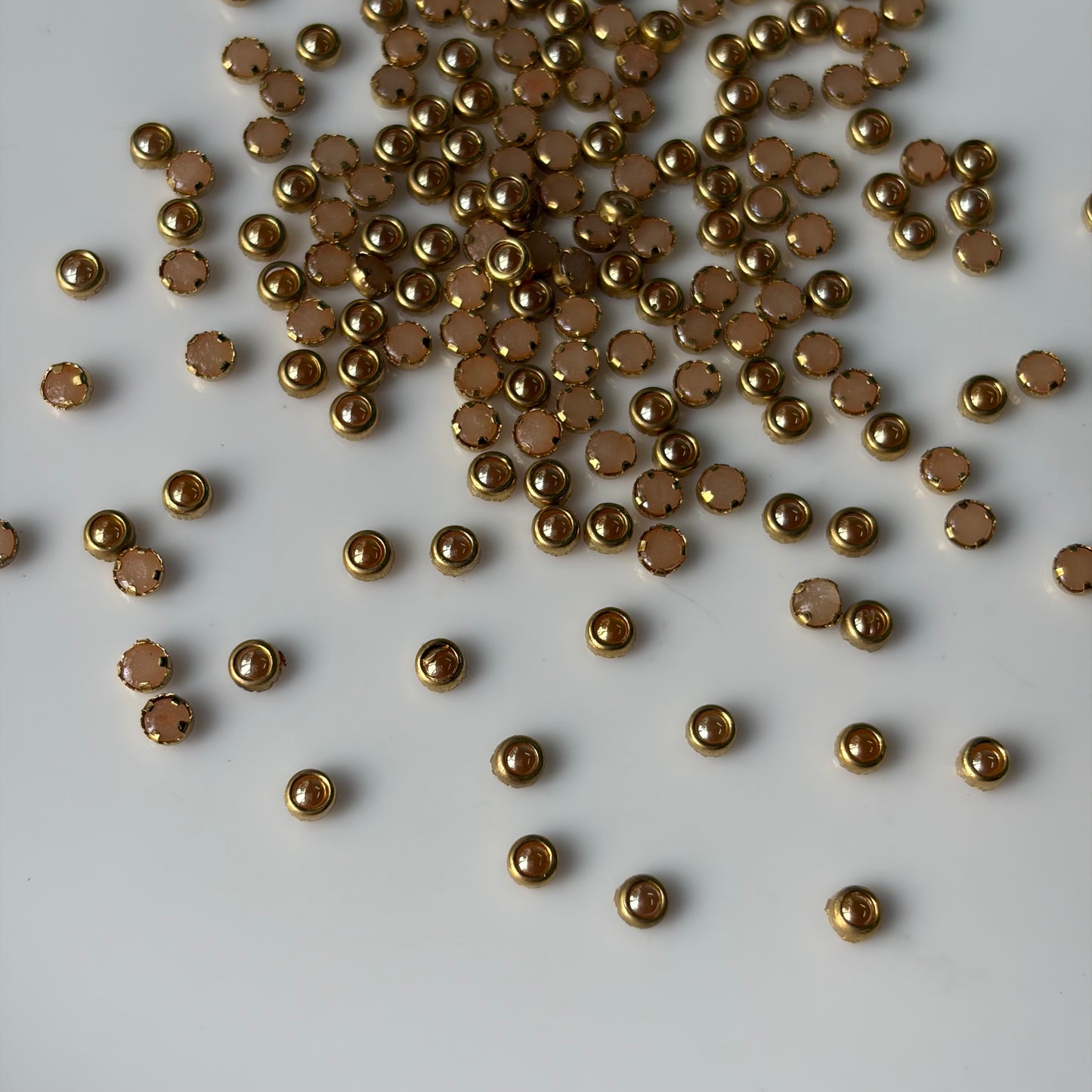 Ceramic Kundan Round Gold (10 Grams)