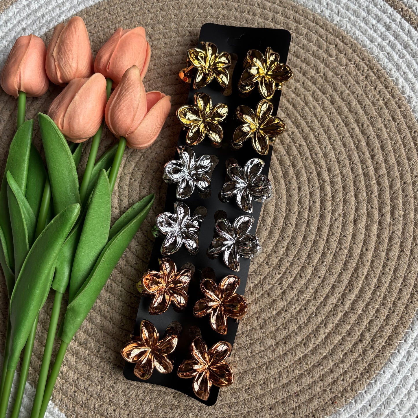 Metallic Shiny Flower Claws (12 Pieces)