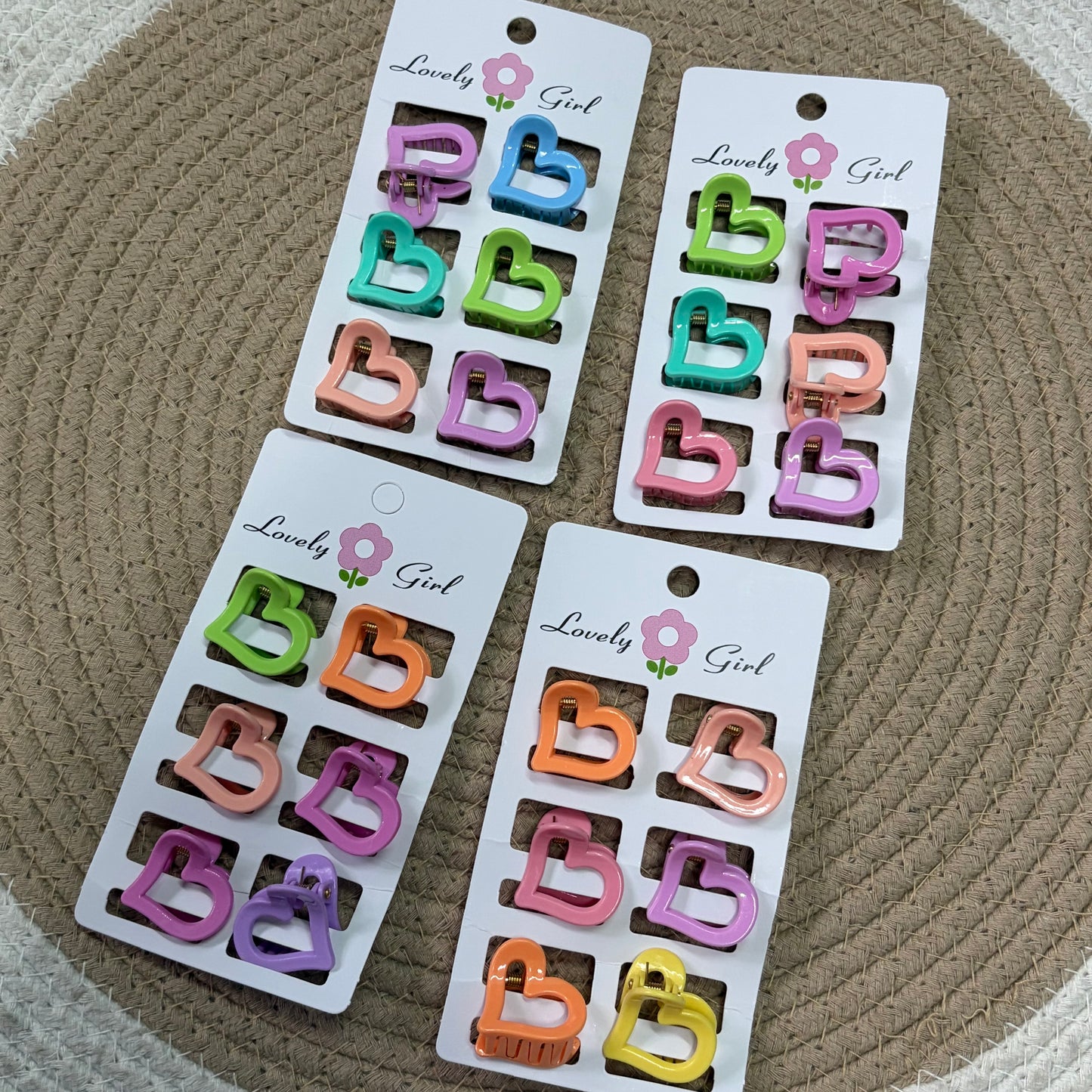 Glossy Hearts (4 Cards) 24 Pieces