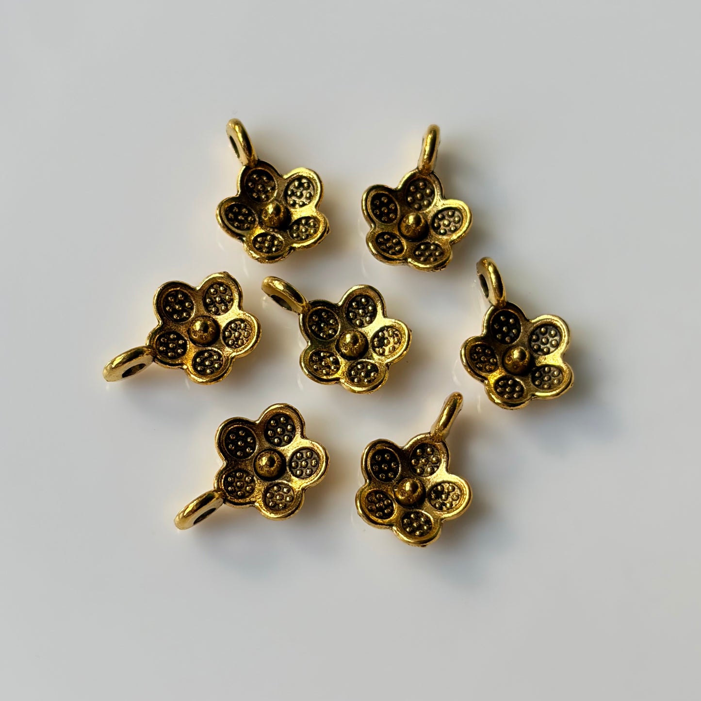 Flower Charms (10 Pieces)