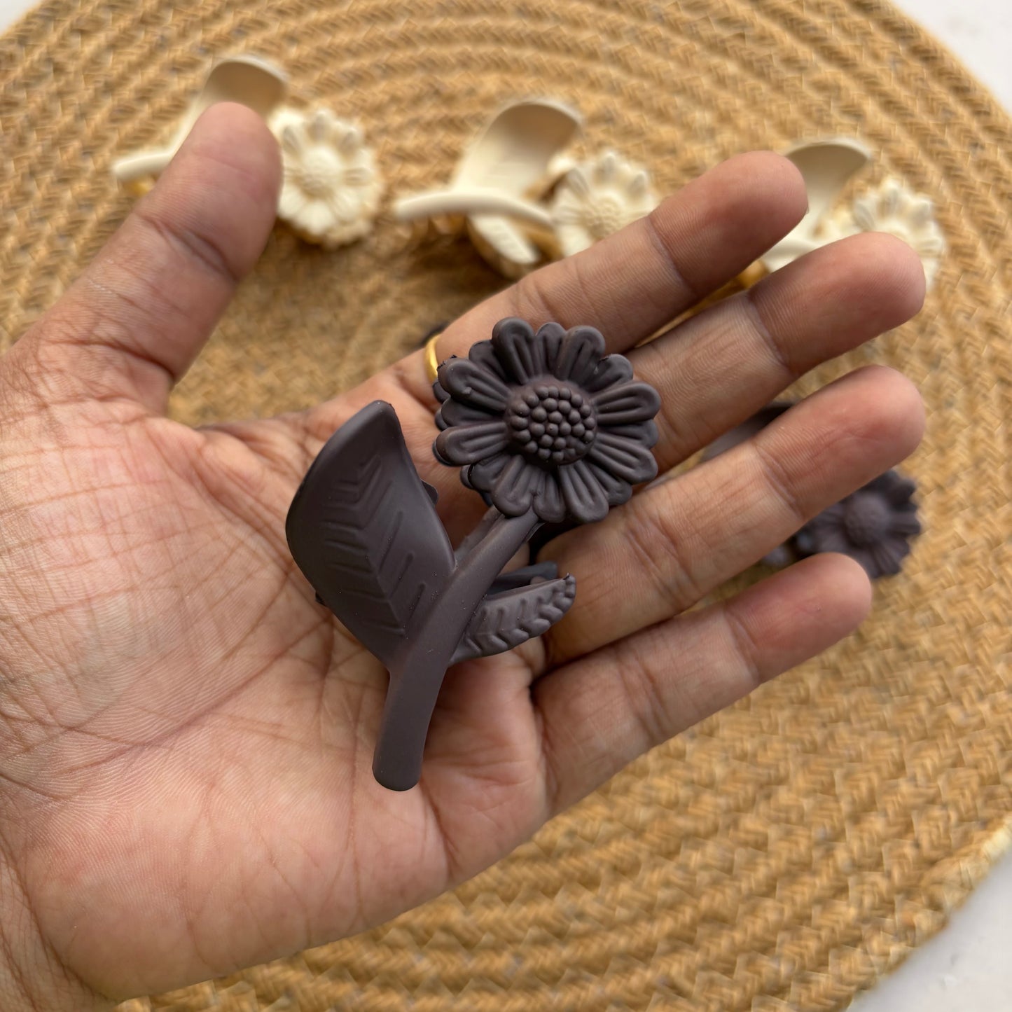 Flower Claws (6 Pieces )