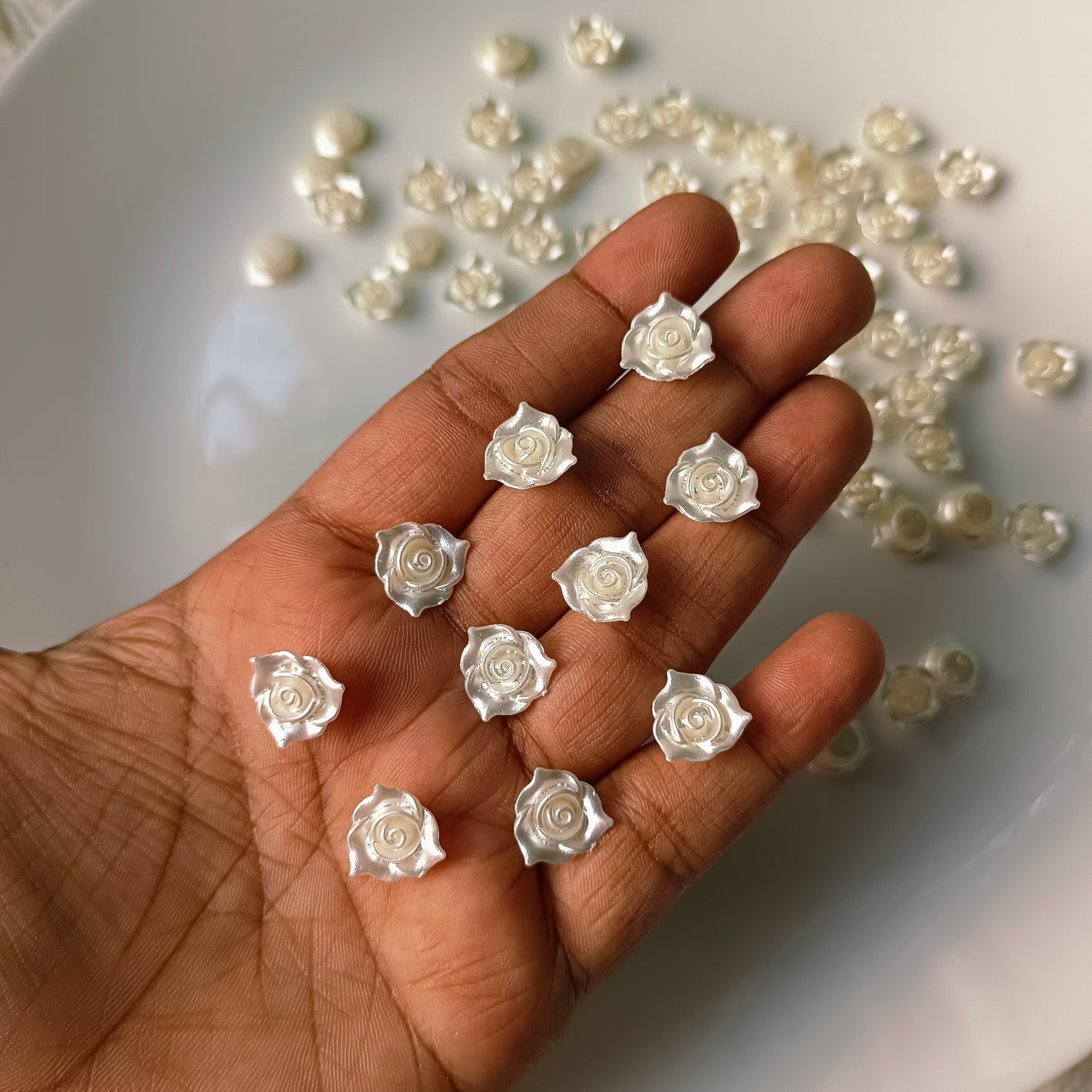 Pearl Roses (10 Grams)
