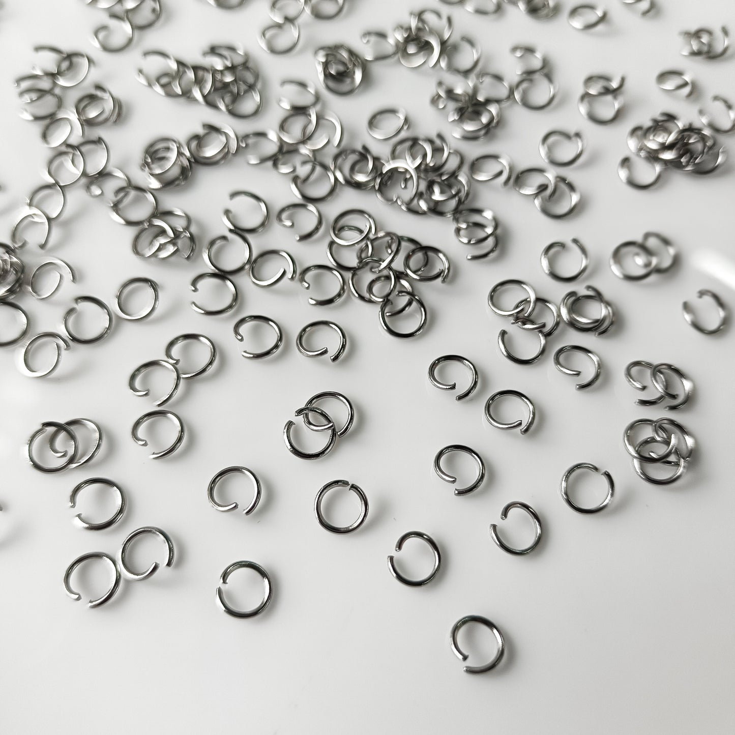 Stainless Steel Jump Rings 5 Grams)