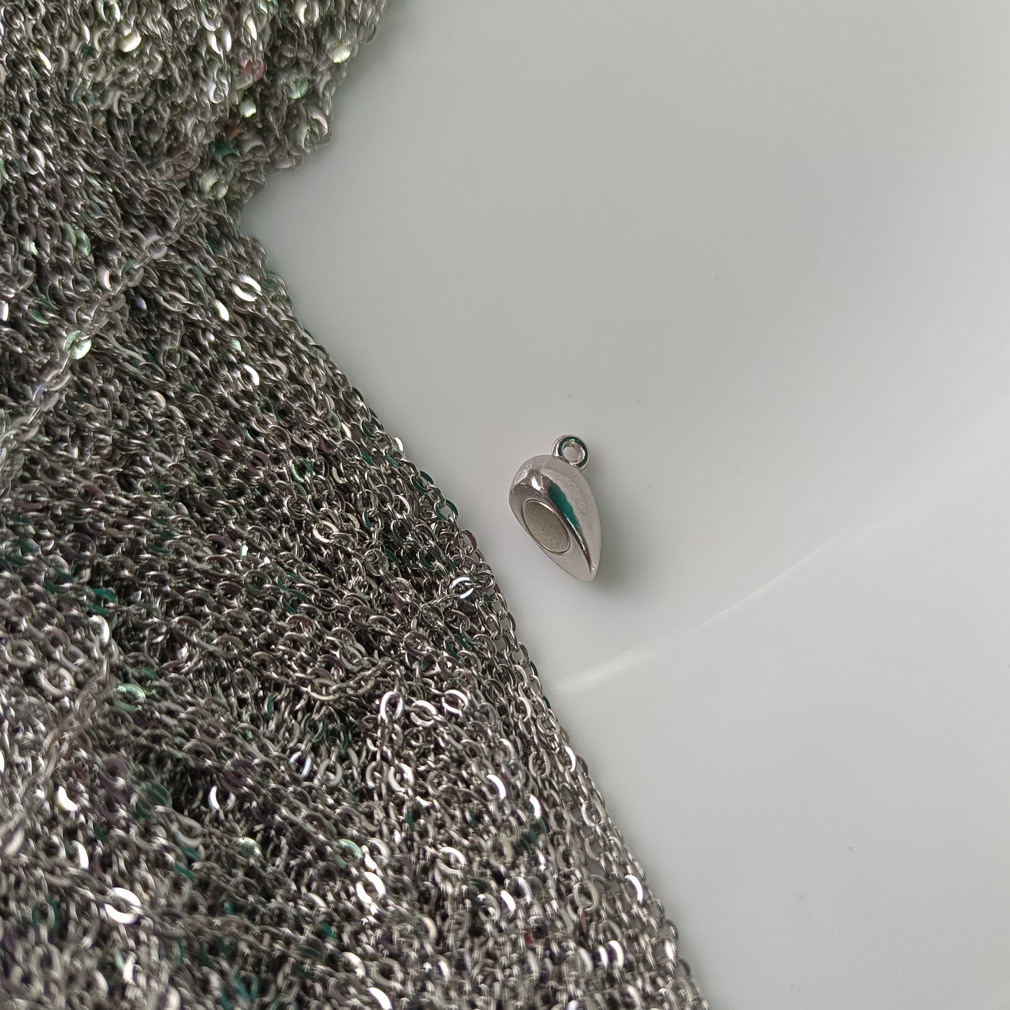 100 % Pure Stainless Steel Chains(1 meter appx)