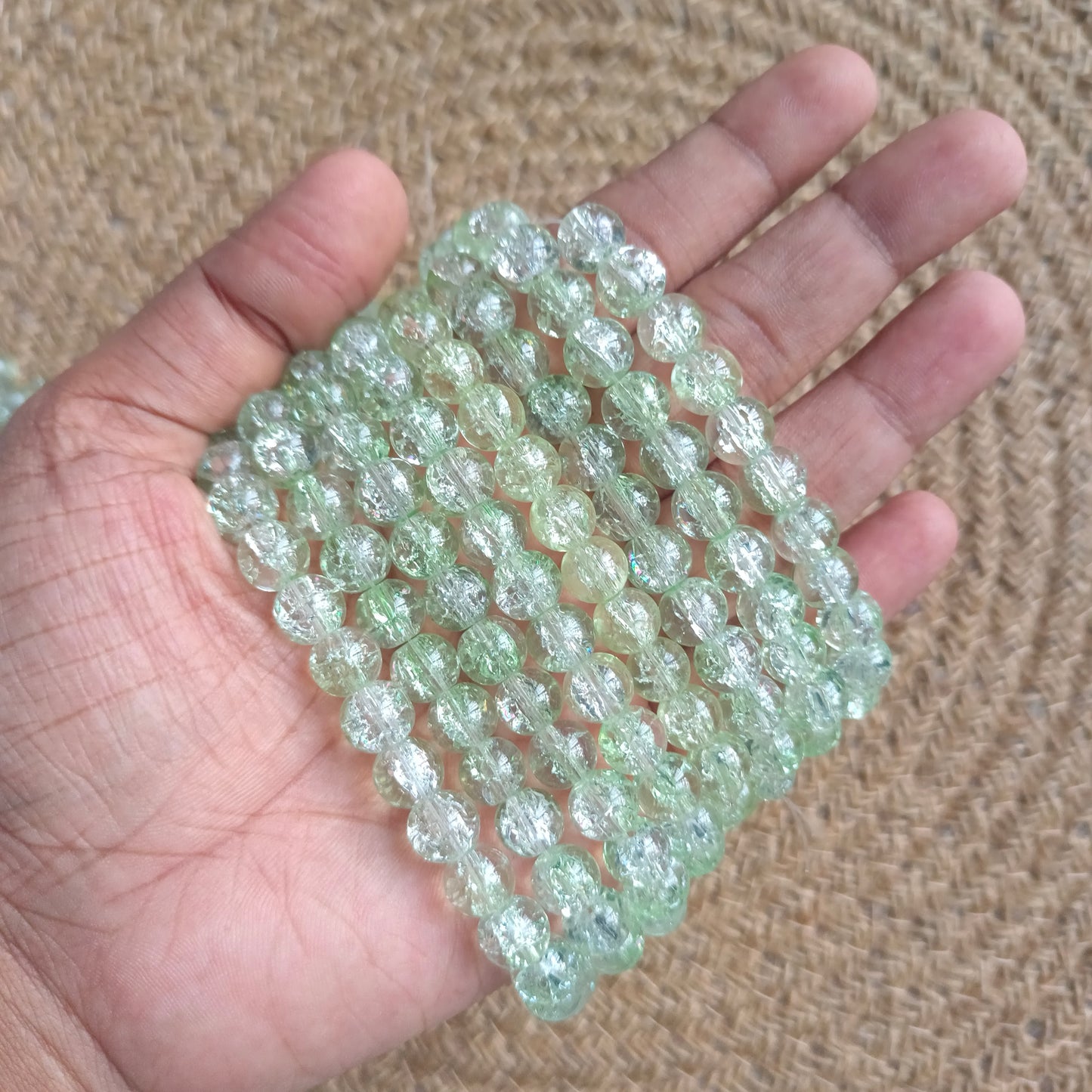 Crackle Pastel green 8mm(95 + beads)