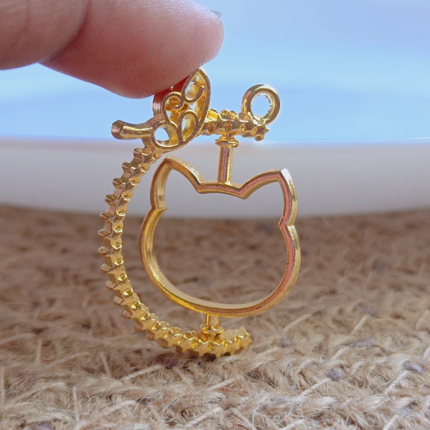 Bezels (Rotating Cat)
