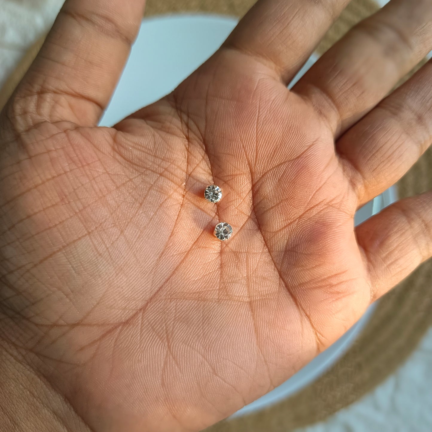 Clip Stones 4mm(5 Grams)