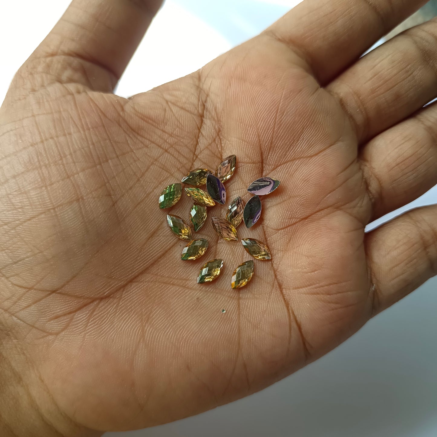 Eye Shape Stones(5 Grams)