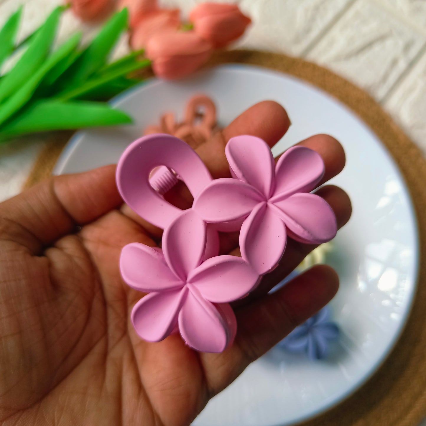 Matte Double Flower Claw