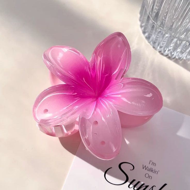 Trending Flower Claw (Medium)