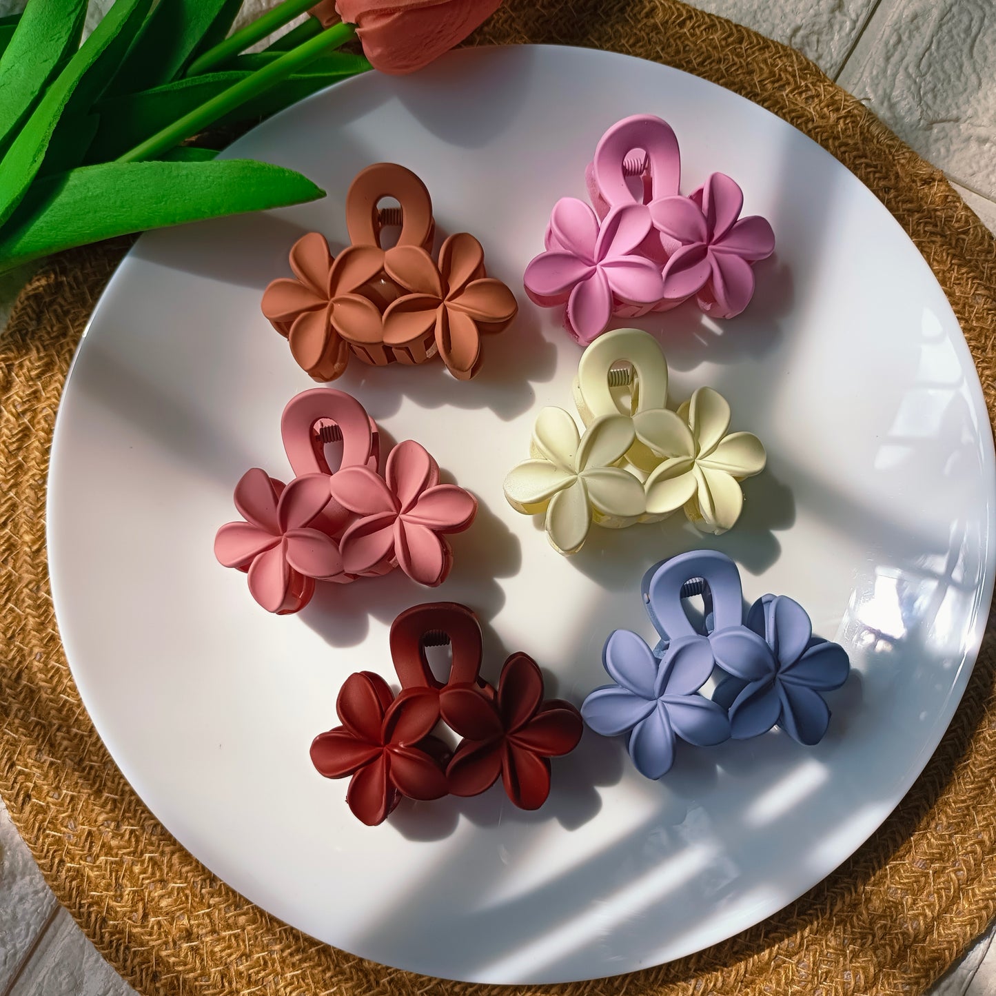 Matte Double Flower Claw