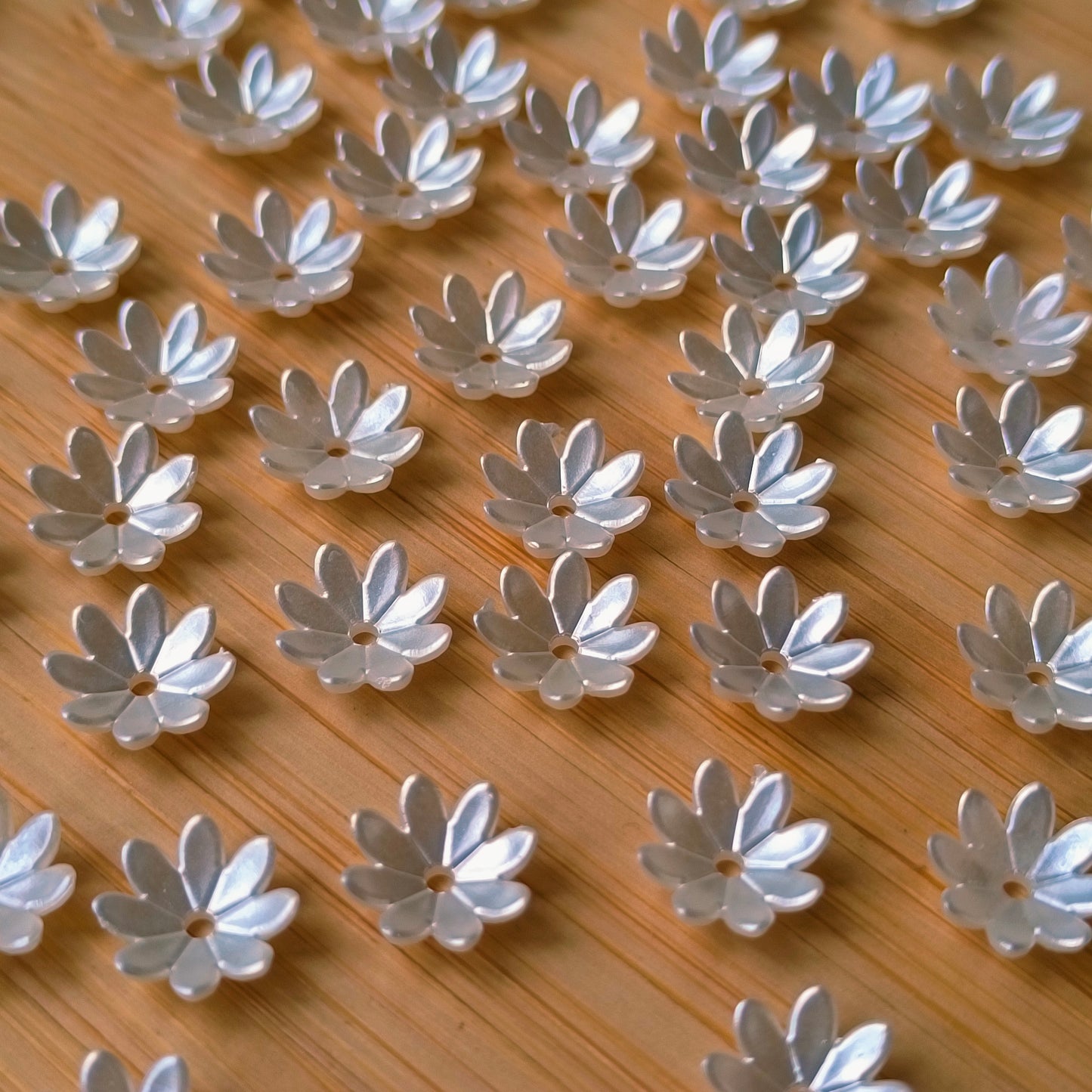 Pearl Flowers (15 Grams)