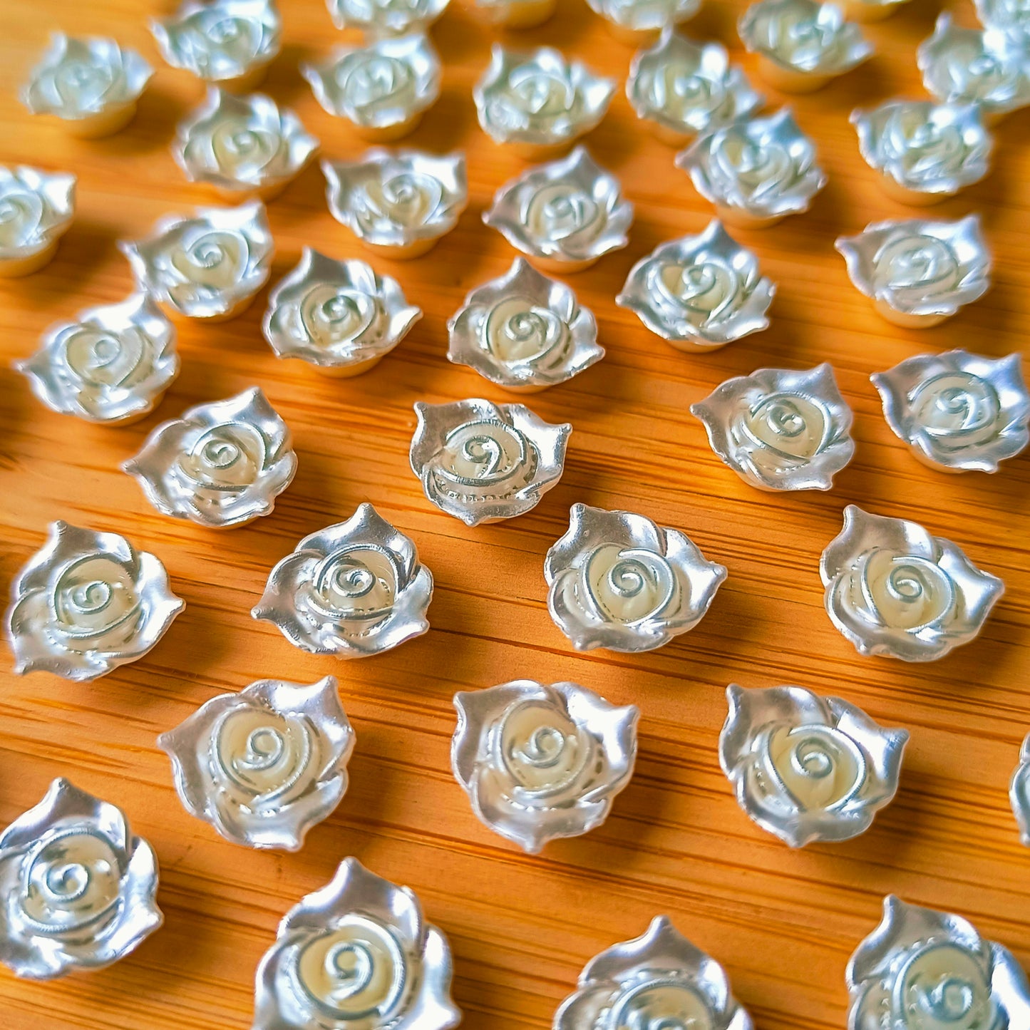 Pearl Flowers (15 Grams)