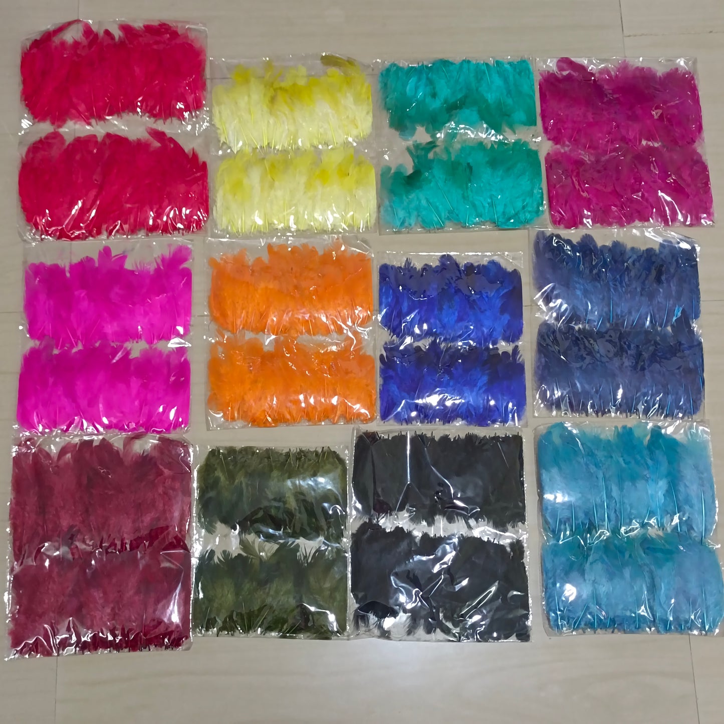 Feathers ( 2 - 5 inches )