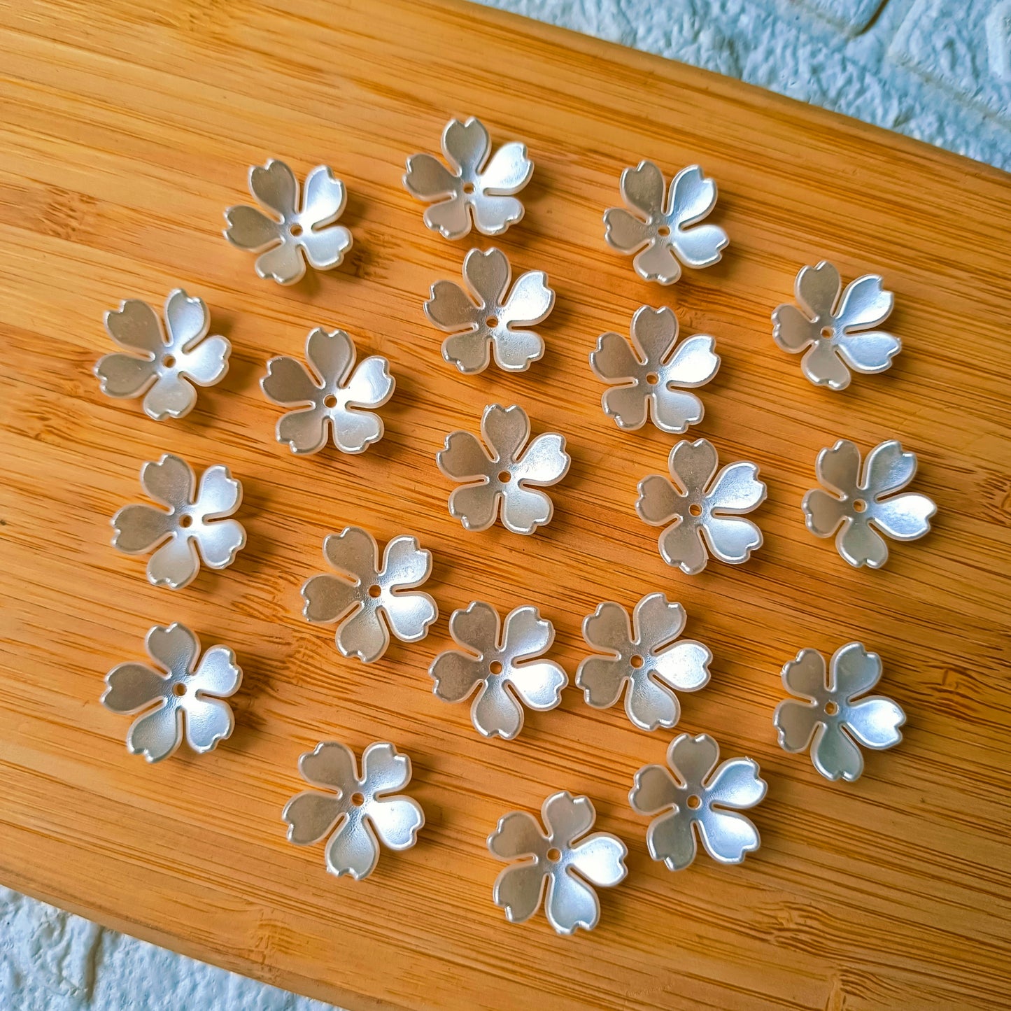 Pearl Flowers (15 Grams)