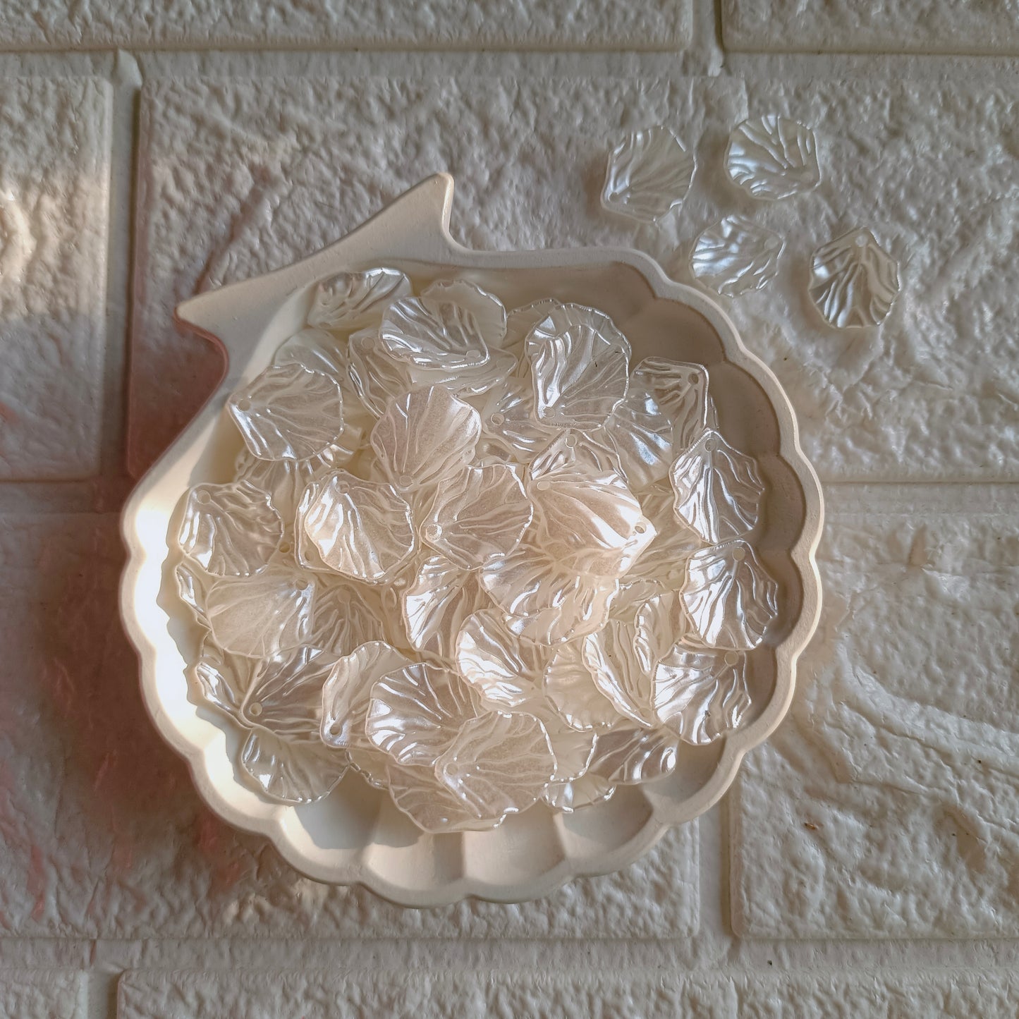 Pearl shells(20 Grams)