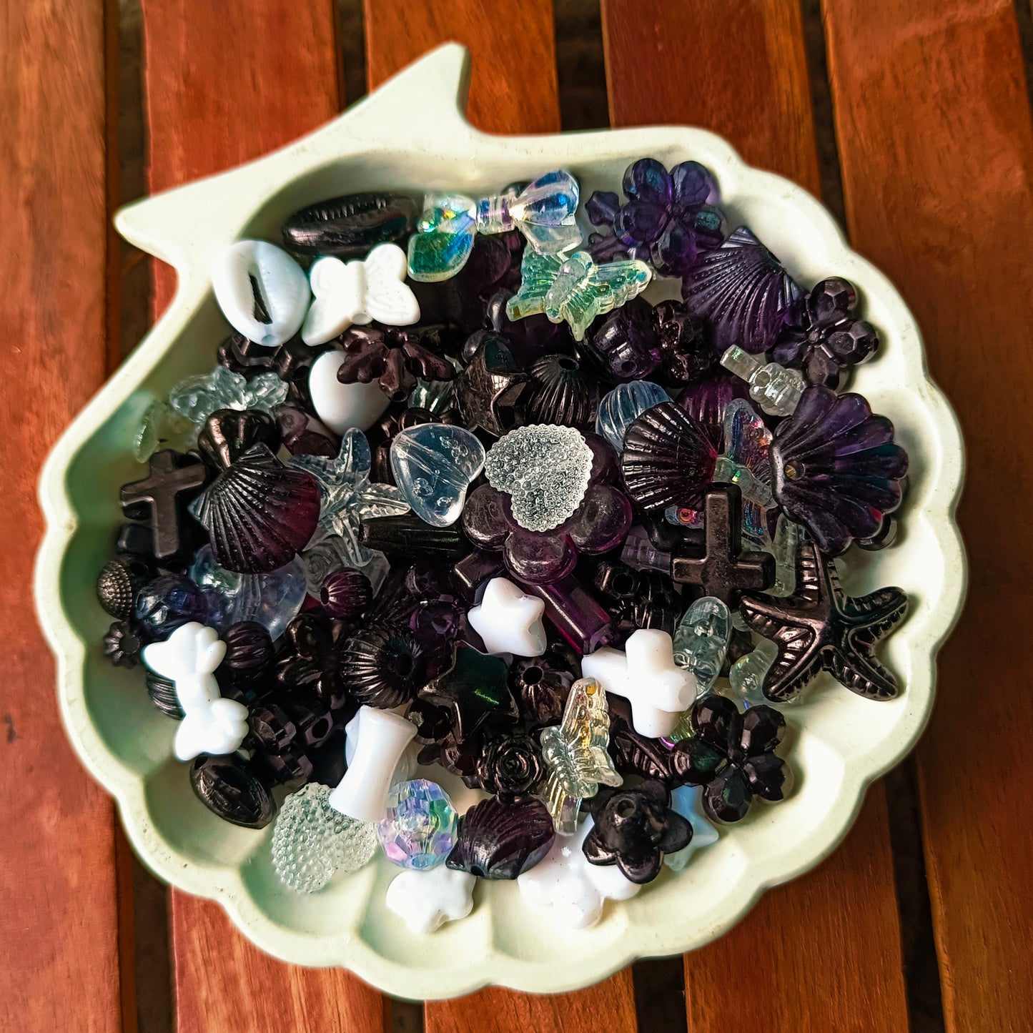 Mix Beads Black(15 Grams)