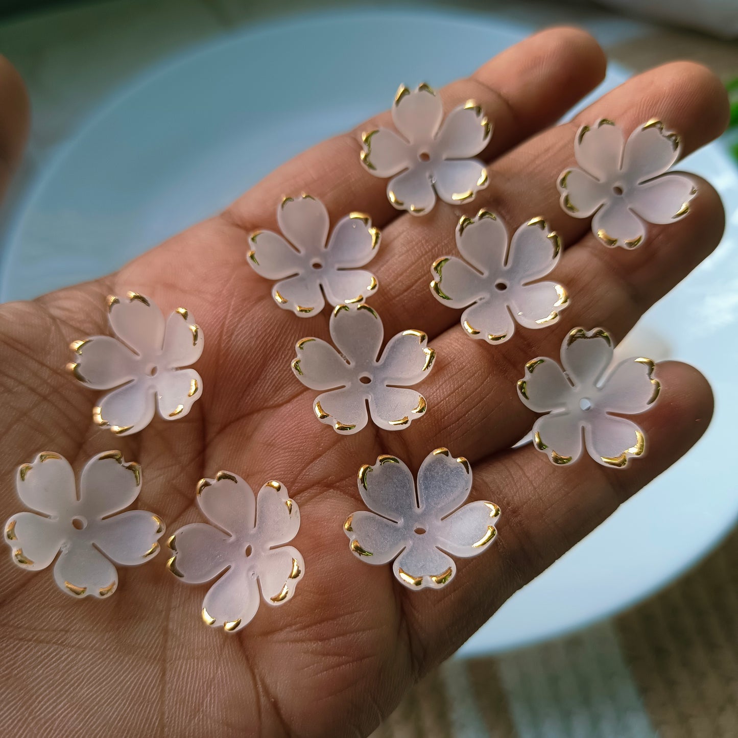 Premium Gold Enamel Matte Flowers (10 Grams)