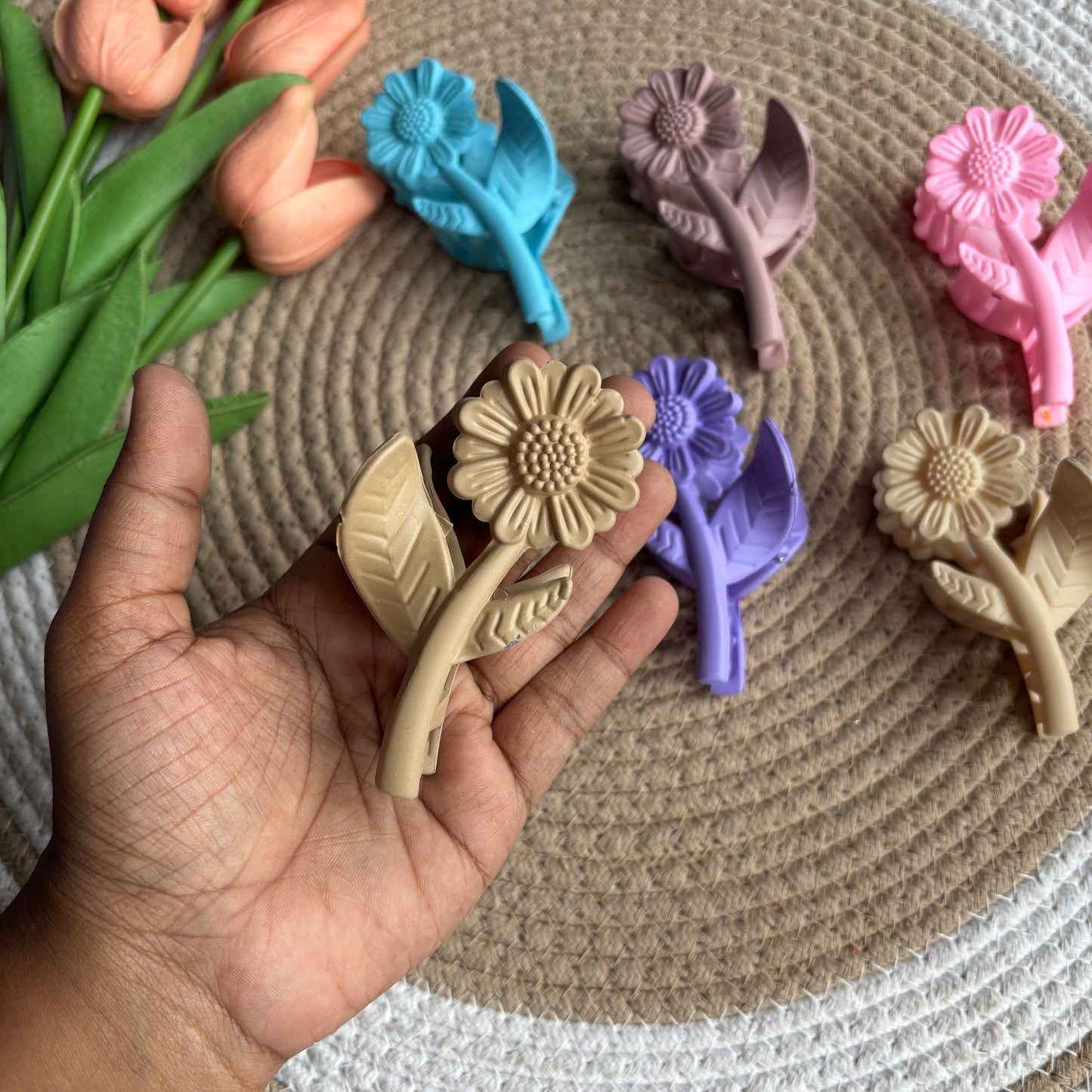 Matte Daisy Claws (6 Pieces)