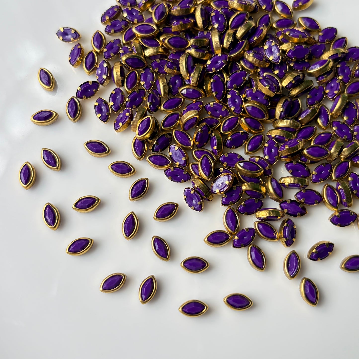 Kundan Stones EYE 6K (10 Grams) Violet