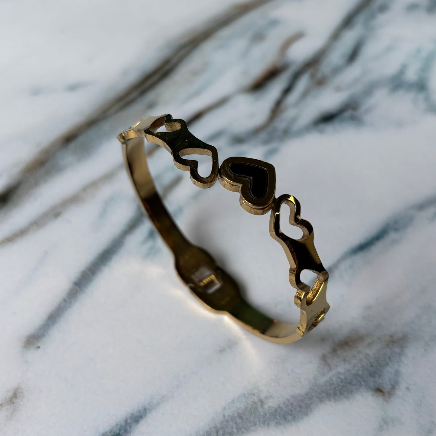 Premium Stainless Steel Bracelets Anti tarnish/Waterproof ( Pack of 4 Pieces )