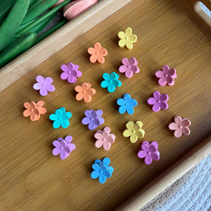 Flower Claws (24 Pieces)