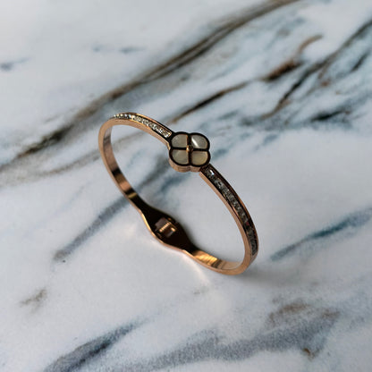 Premium Stainless Steel Bracelets Anti tarnish/Waterproof ( Pack of 4 Pieces )