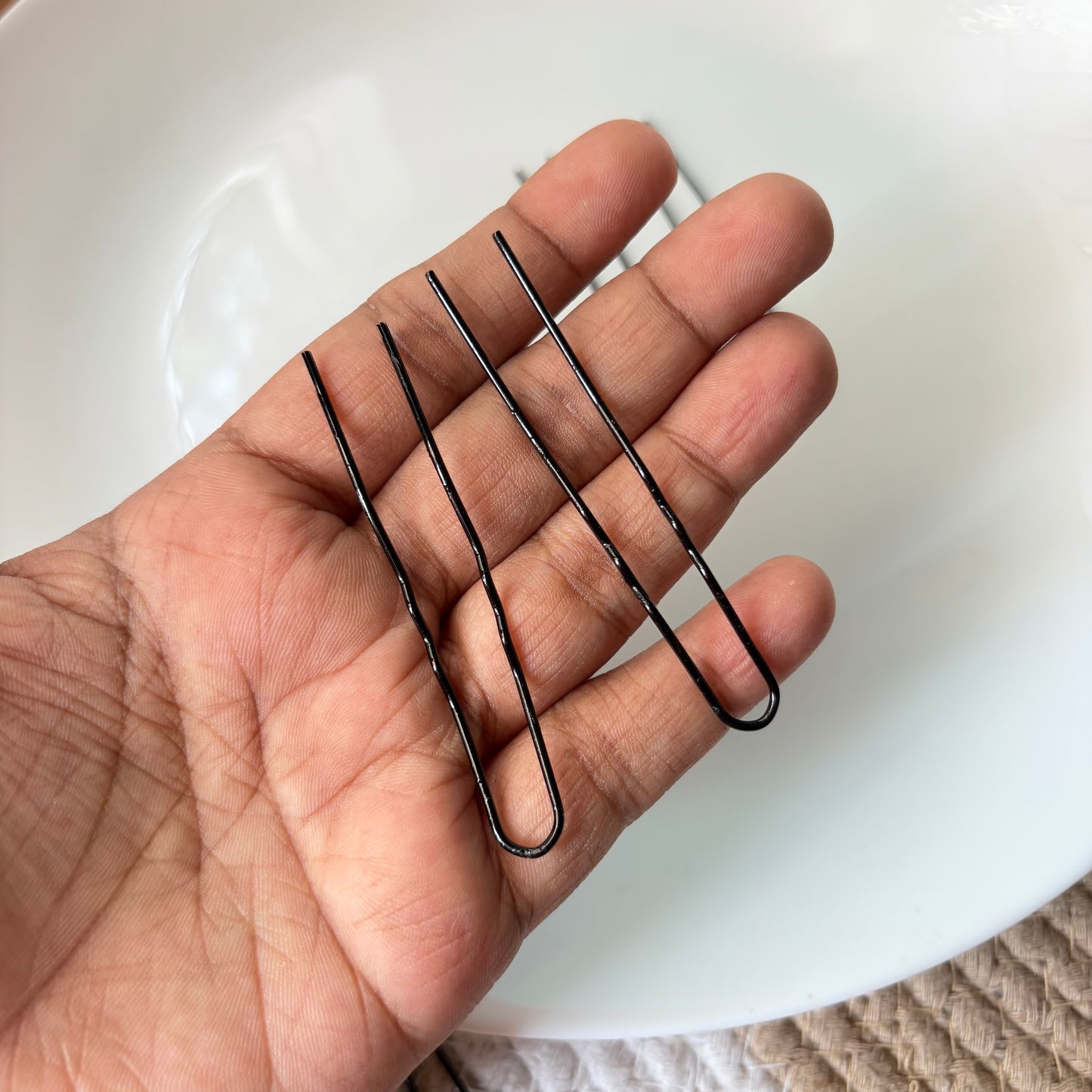 Black U Pins (10 Pieces)