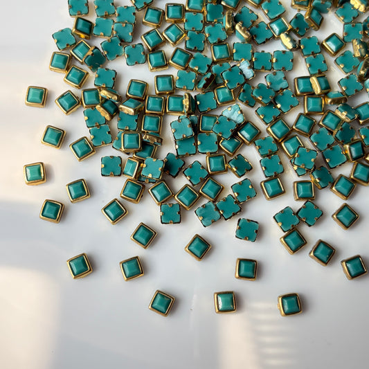 Kundan Stones SQUARE (10 Grams) Blue