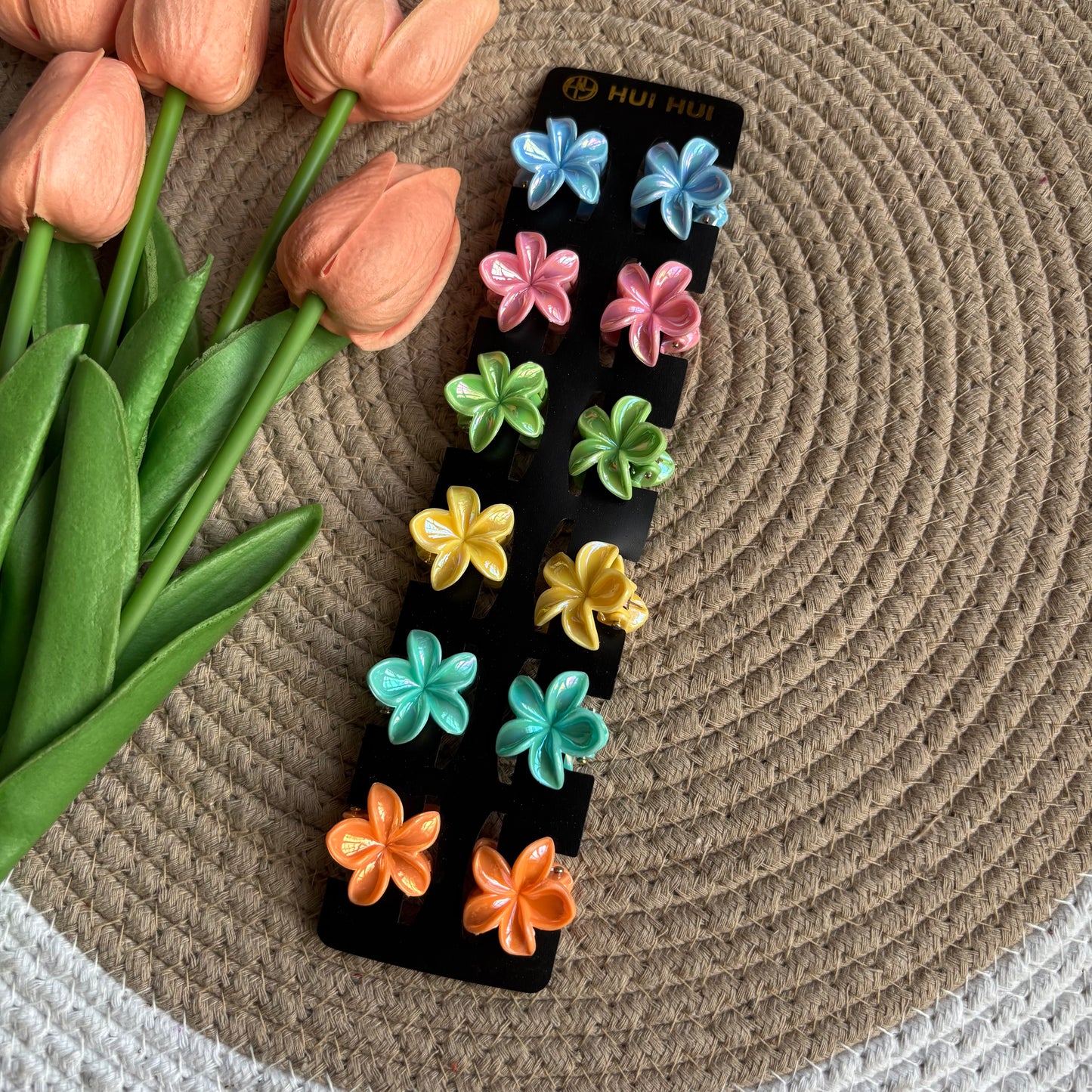 Holographic Flower Claws (12 Pieces)