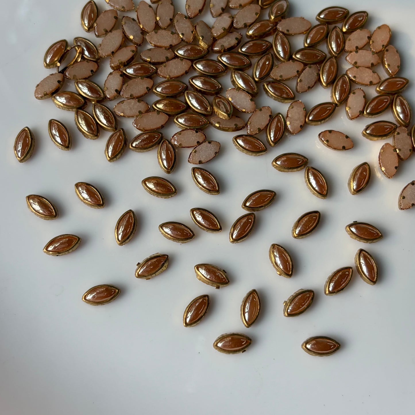 Ceramic Kundan Eye 8k Gold (10 Grams)