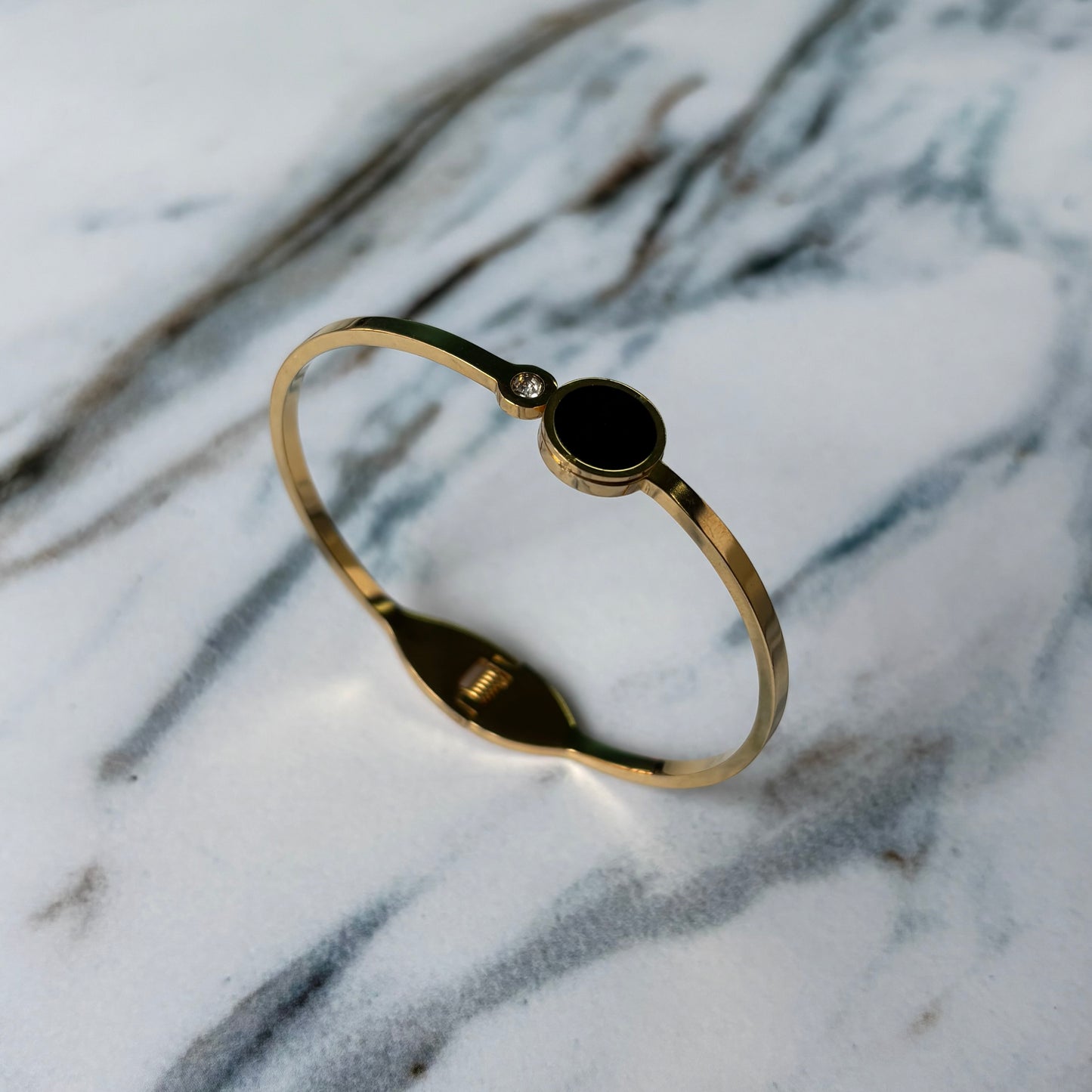 Premium Stainless Steel Bracelets Anti tarnish/Waterproof ( Pack of 4 Pieces )