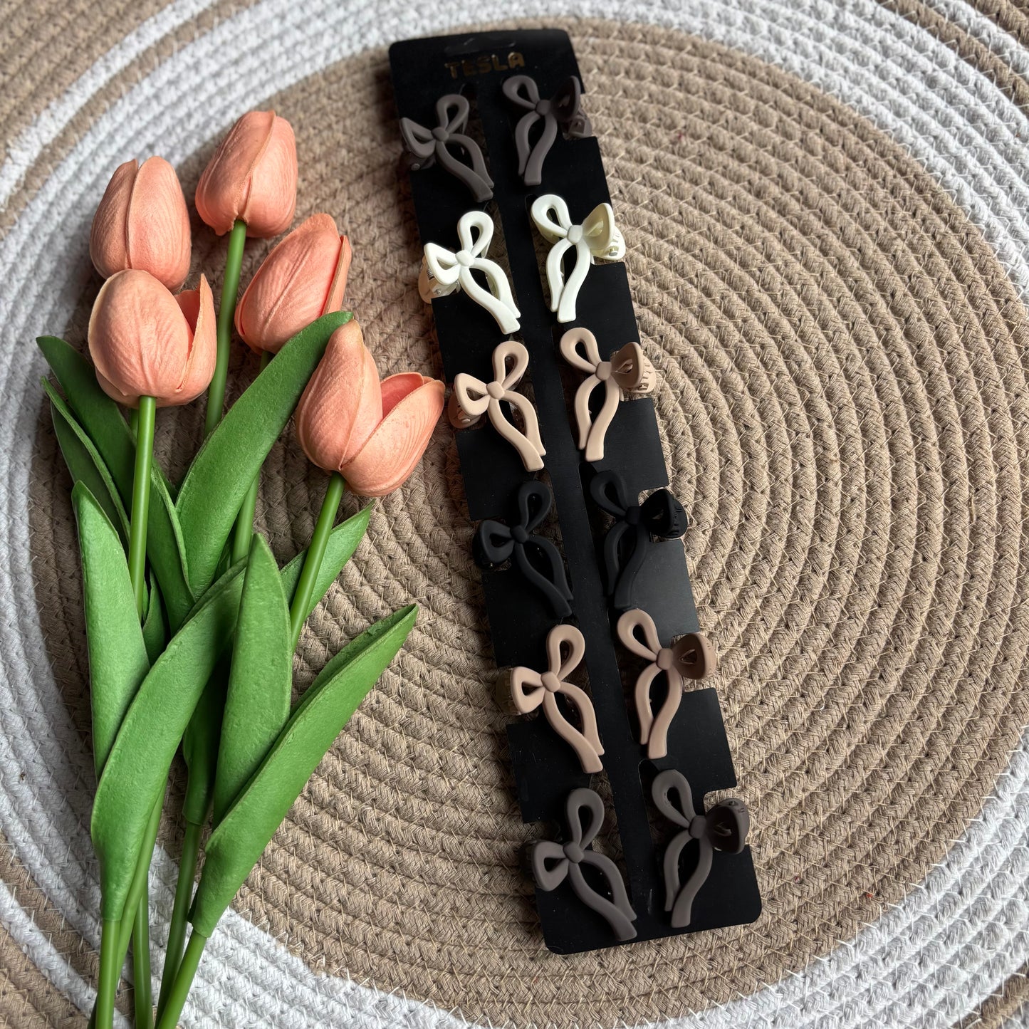 Bow Claws (12 Pieces)