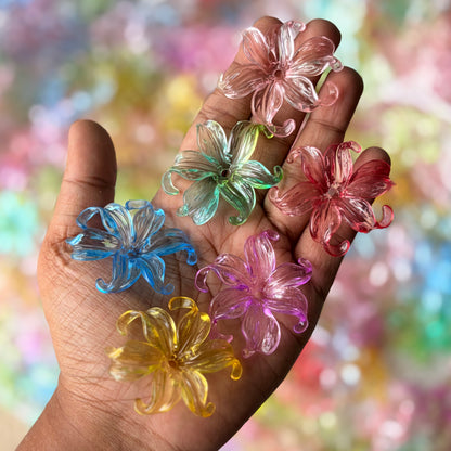 Transparent acrylic lily flowers (10 Grams)