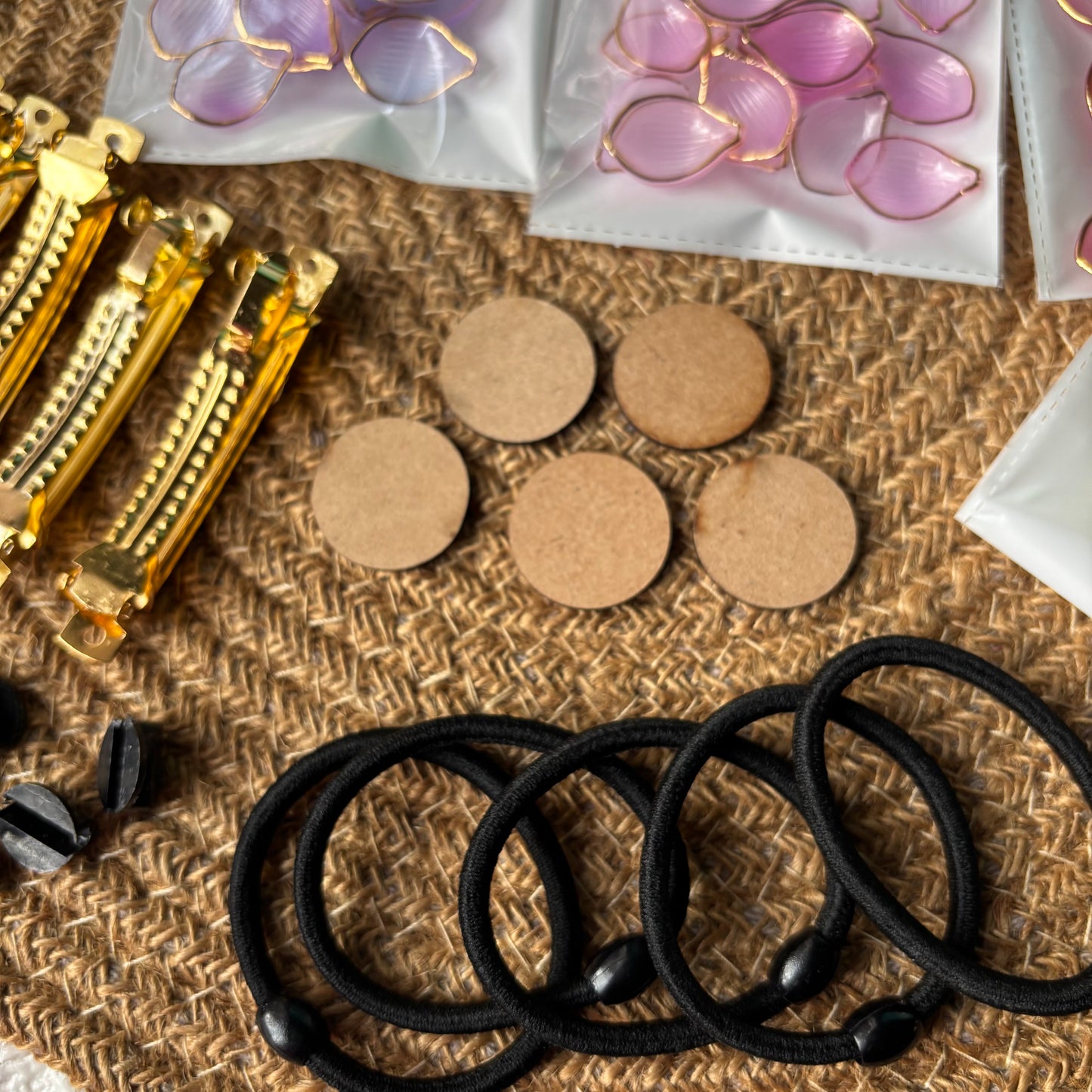 Premium Petals Combo Kit(5 Rubberbands+5 Centerclips)