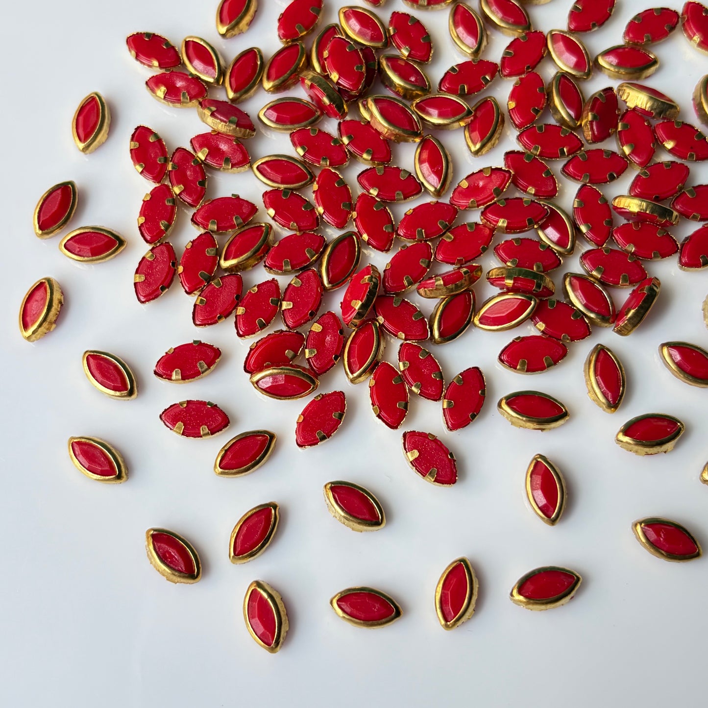 Matte Kundan EYE 8k (10 Grams) Red