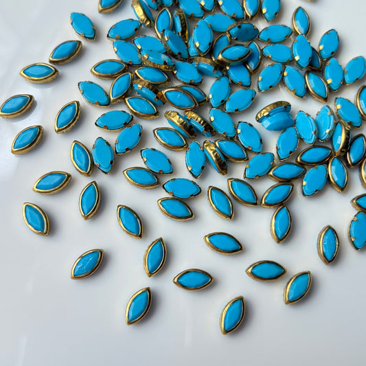 Kundan Stones 8k EYE (10 Grams) Light Blue