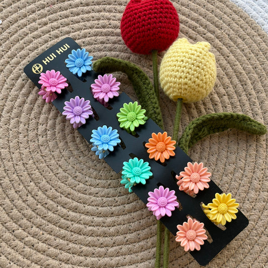 Daisy Flower Claws (12 Pieces)