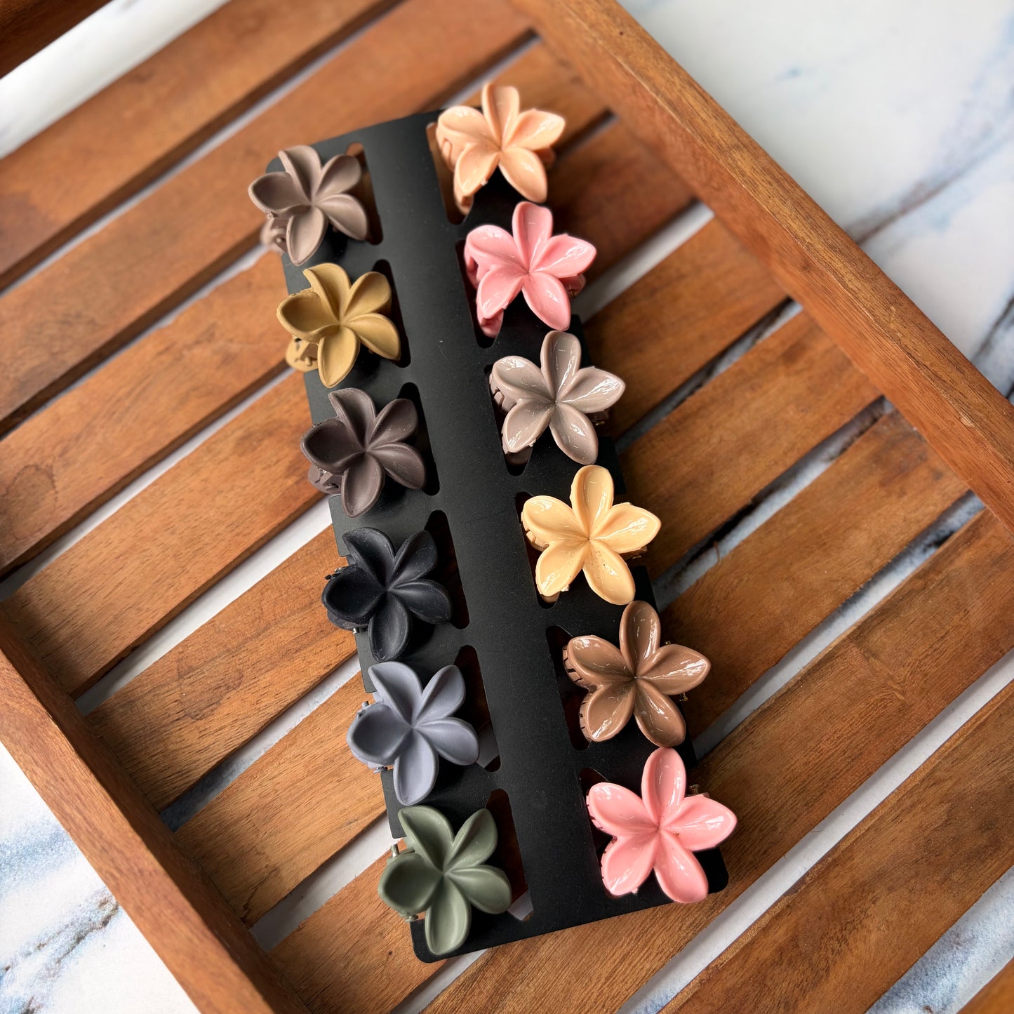 Matte & Glossy Claws (12 Pieces)