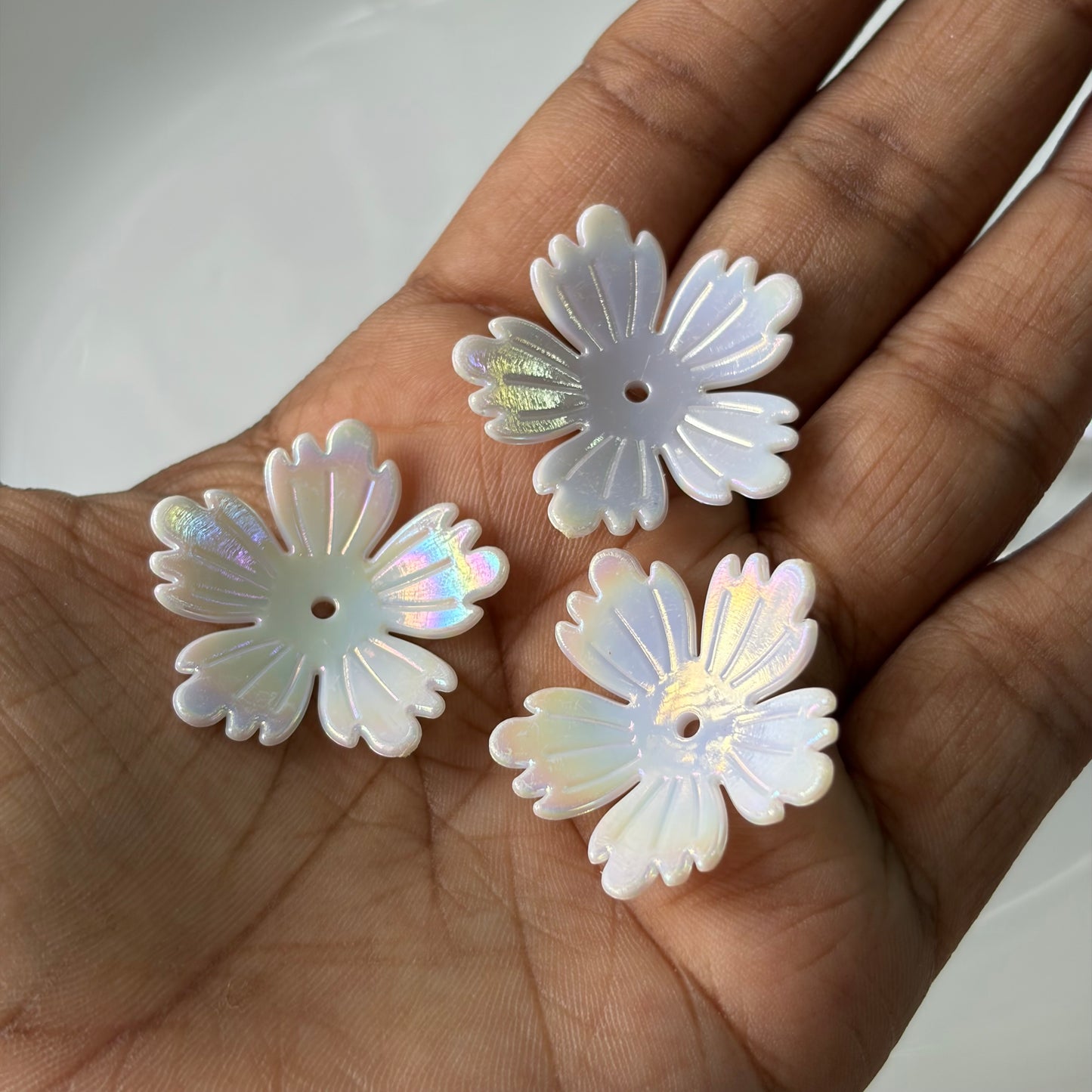 Holographic Pearl Flowers (10 Grams)