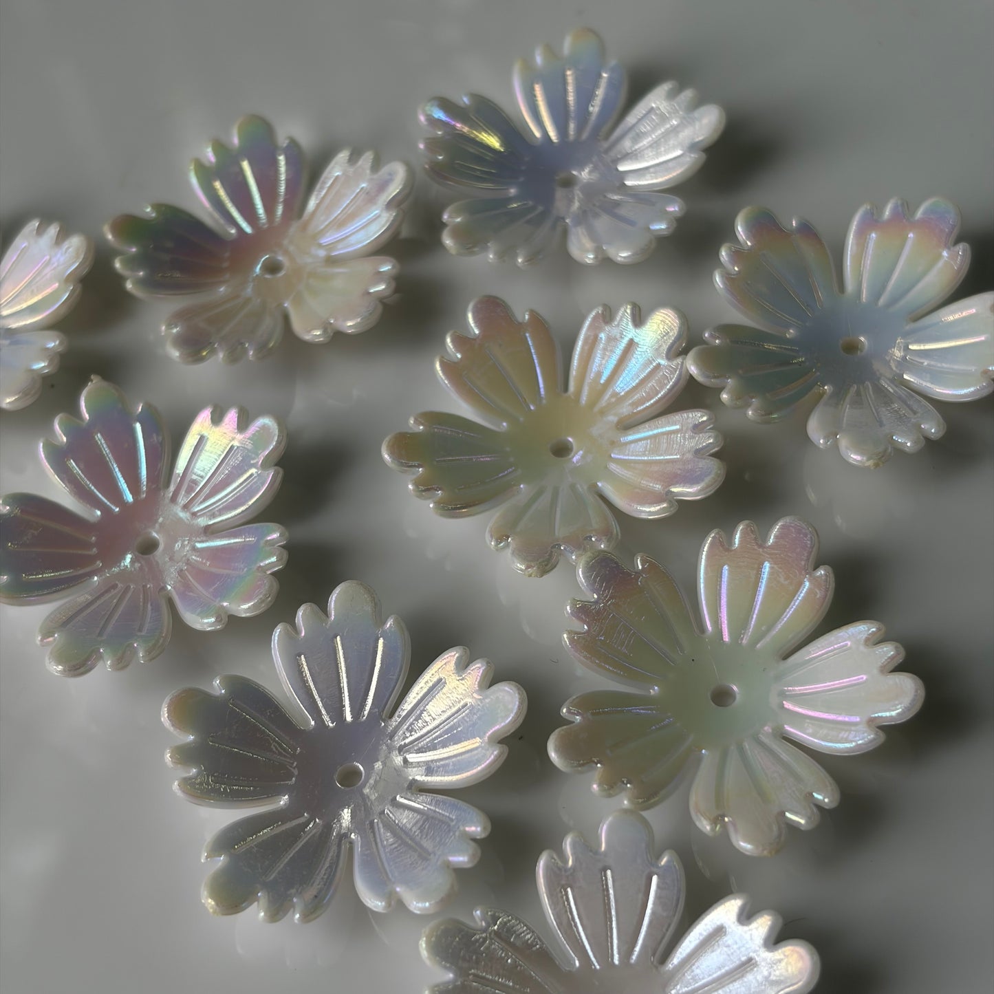 Holographic Pearl Flowers (10 Grams)