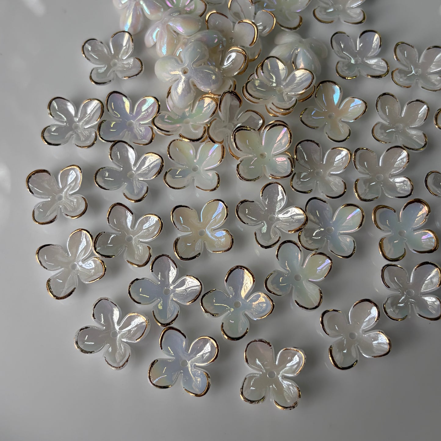 Holographic Pearl Flowers (10 Grams)