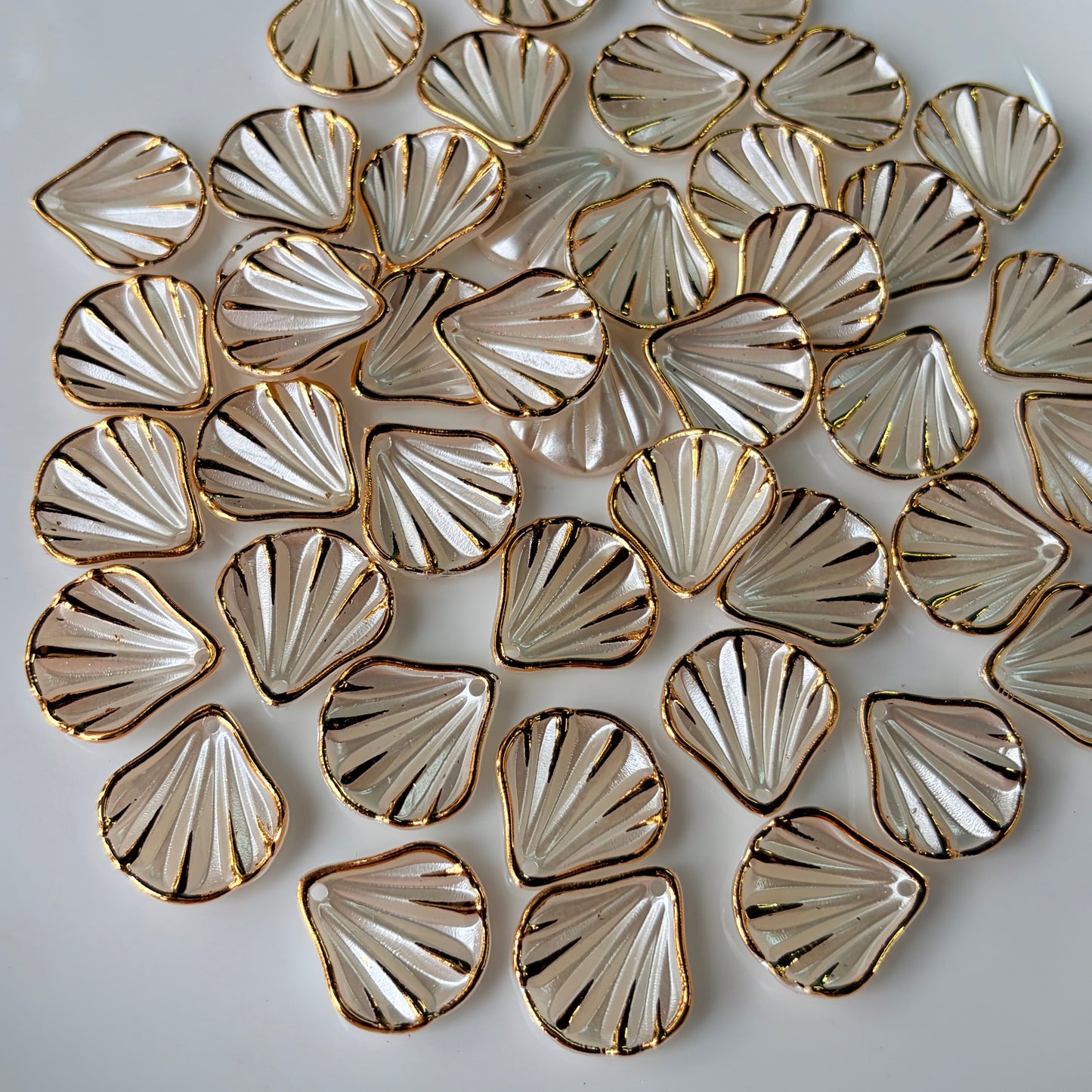 Pearl Shells (10 Grams)