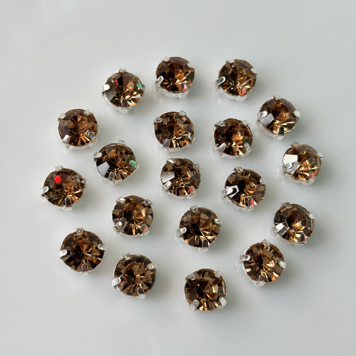 Clip Stones 8mm (6 Pieces)